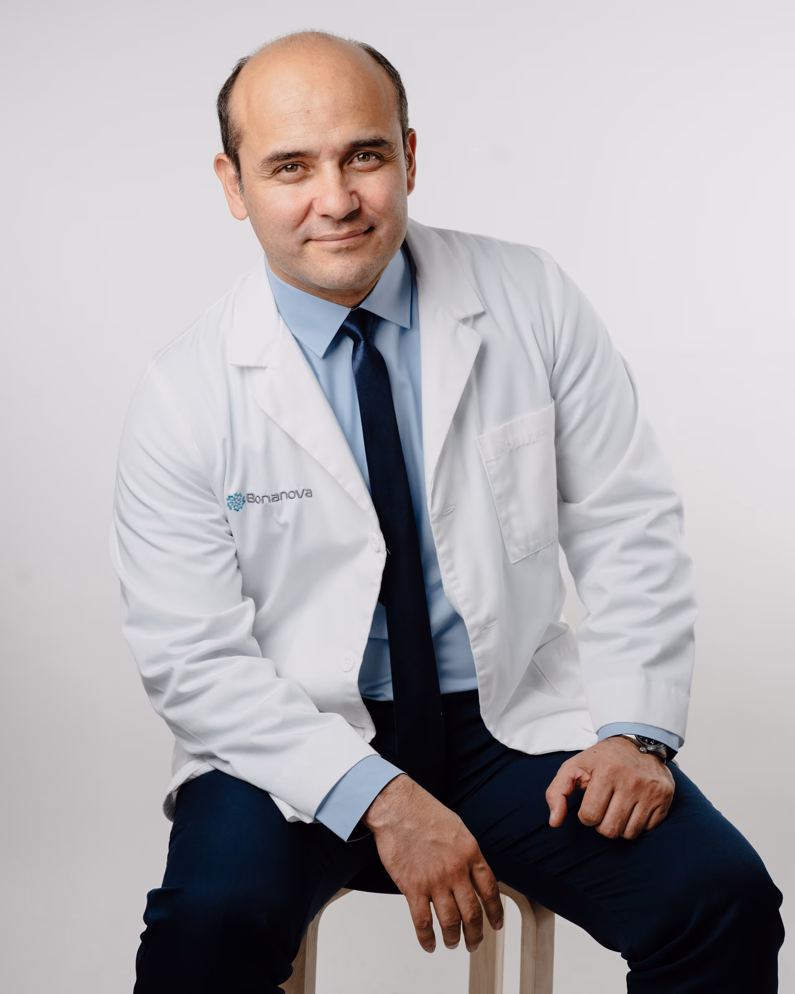 Doctor Rodrigo Ramazzini Castro Traumatólogo de Rodilla y Hombro en Guatemala